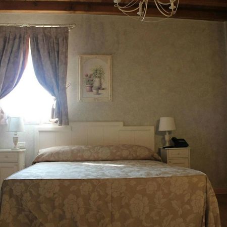 Relais Mondotella ポッツォレンゴ エクステリア 写真